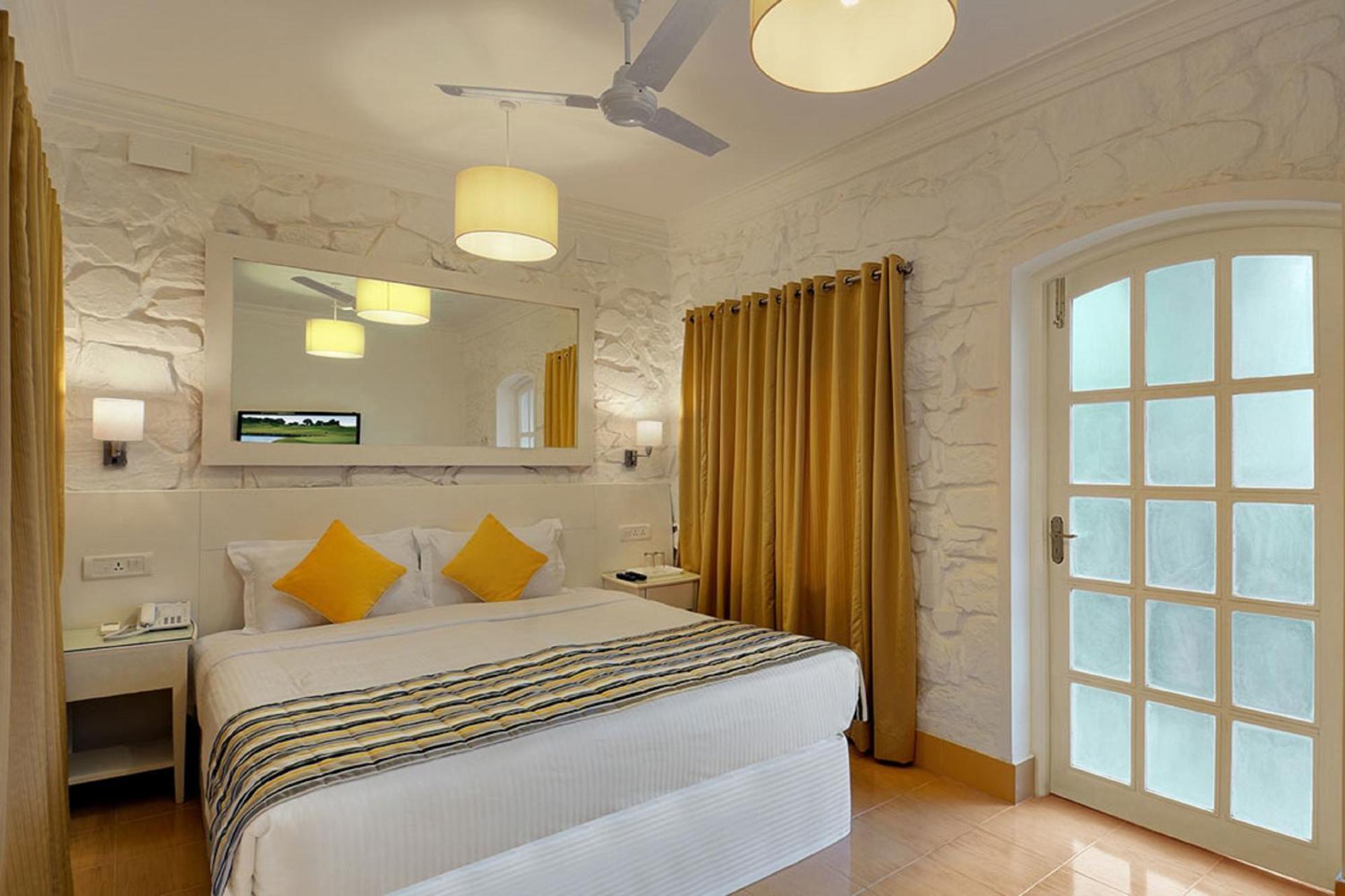 Hotel The Tamarind Anjuna, Goa 4*